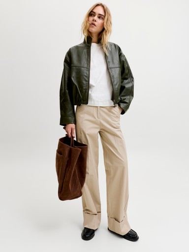 Pantalón ancho