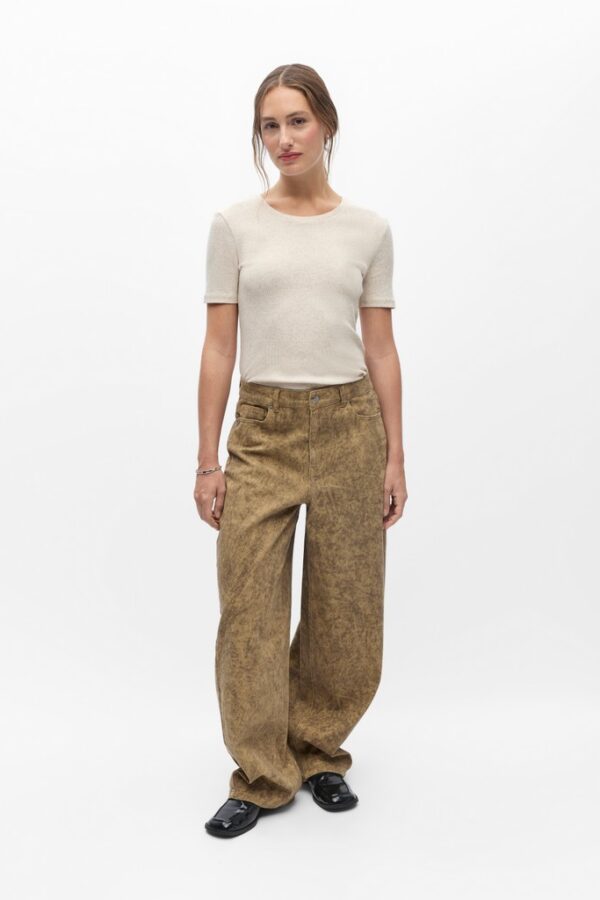 Pantalón pierna ancha